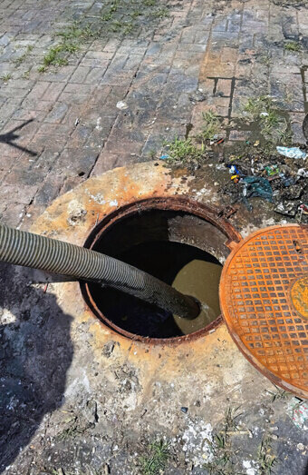 https://plumberincoogee.com.au/uploads/2025/06/blocked-drains-256136.jpg