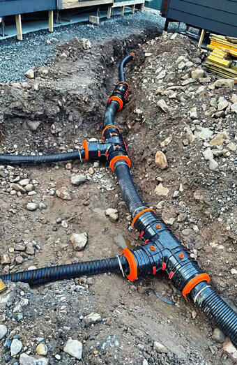https://plumberincoogee.com.au/uploads/2025/06/commercial-plumbing-100656.jpg