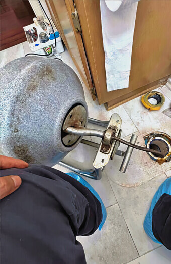 https://plumberincoogee.com.au/uploads/2025/06/emergency-plumbing-877321.jpg
